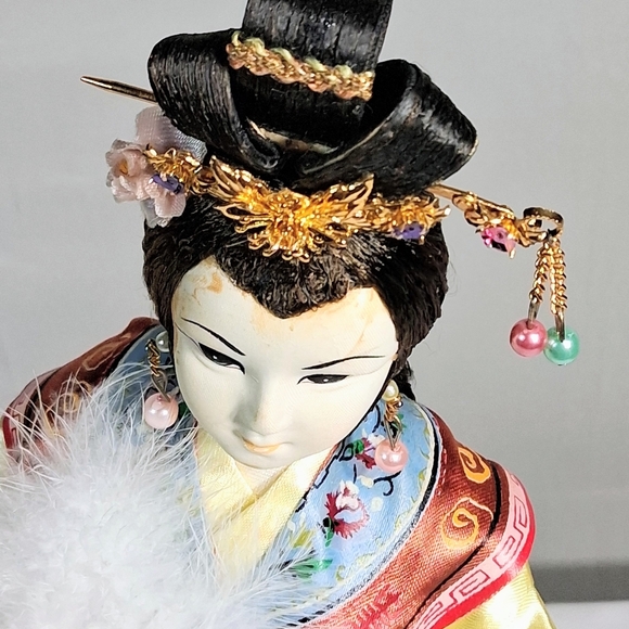 Set Of 2 Japanese Intricate Ornate 16" Collectible Dolls - Picture 2 of 12